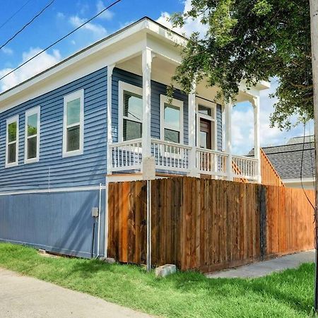 Renovated Beach Bungalow! Γκάλβεστον Εξωτερικό φωτογραφία