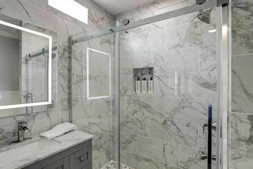 Renovated Beach Bungalow! Γκάλβεστον Εξωτερικό φωτογραφία